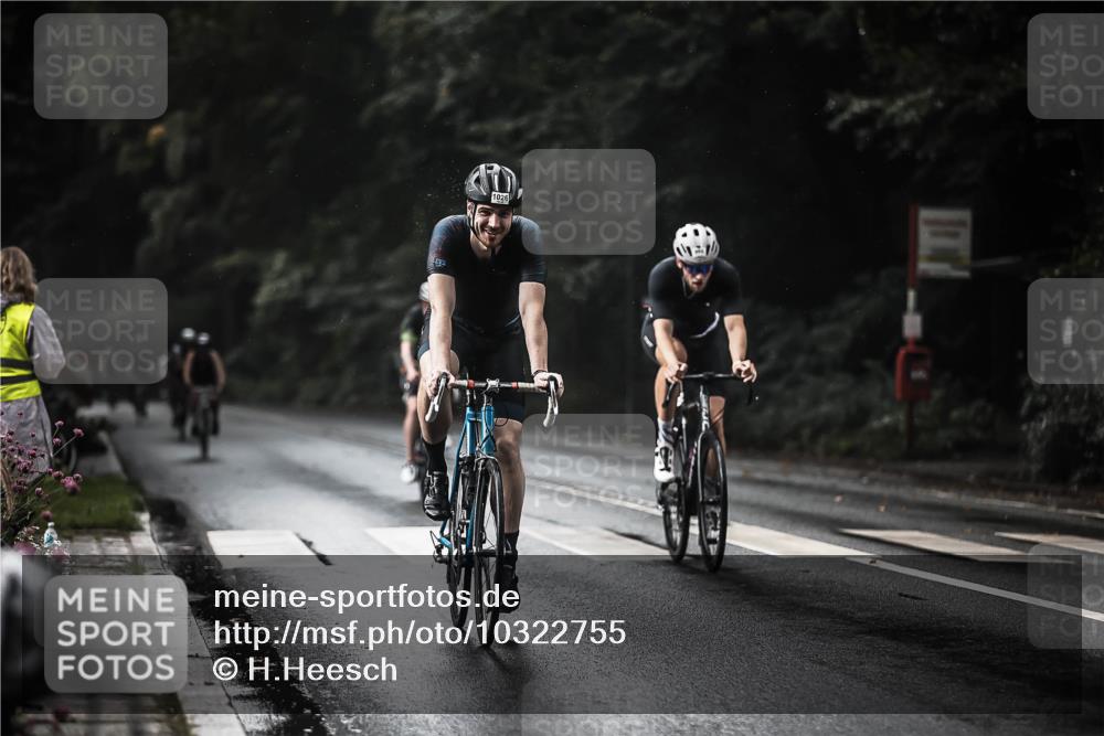 13.09.2026 - Stadtparktriathlon H.Heesch http://msf.ph/oto/10322755 13.09.2026 11:59:52 Radfahren 751, 805, 895, 986, 1026, 1055, 1067 meine-sportfotos.de