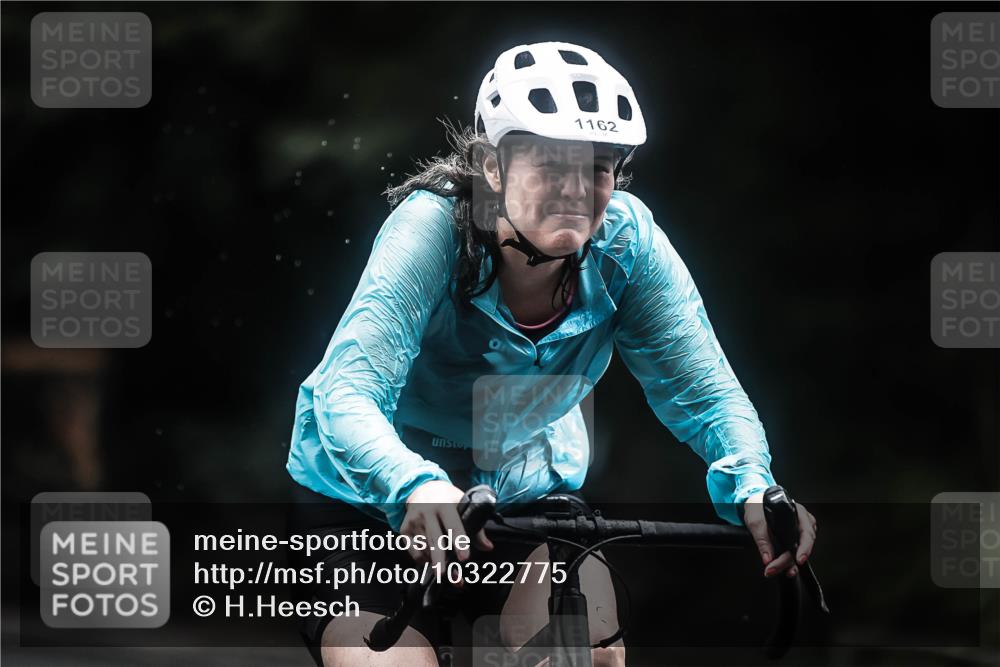 13.09.2026 - Stadtparktriathlon H.Heesch http://msf.ph/oto/10322775 13.09.2026 13:08:53 Radfahren 1162, 1298, 1319, 1370, 1397 meine-sportfotos.de