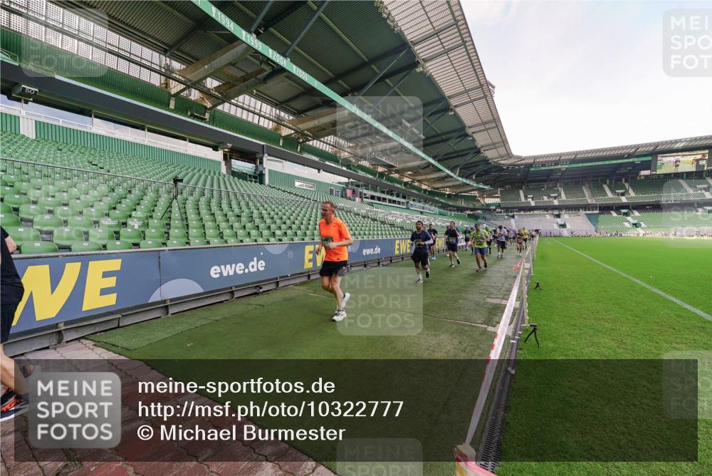 13.09.2026 - 21. swb-Marathon Bremen Michael Burmester http://msf.ph/oto/10322777 13.09.2026 13:24:11 Laufen im Stadion 137, 182, 294, 324, 434, 505, 533, 548, 609, 708, 721, 723, 739, 743, 752, 892, 1178, 1273, 1331, 1463, 1471, 1491, 1515, 1597, 1598, 1691, 1746, 1788, 1944, 2095, 2211, 2213, 2252, 2267, 2286, 2312, 2323, 2433, 2445, 2465, 2475, 2483, 2495, 2497, 2503, 2526, 2554, 2571, 2644, 2768, 2776, 2936, 2968, 3211, 3252, 3282, 3288, 3289, 3292, 3298, 3306, 3312, 3347, 3364, 3381, 3395, 3423, 3447, 3505, 3530, 3559, 3727, 3770, 3819, 4054, 4231, 4406, 4407, 4466, 4467 meine-sportfotos.de
