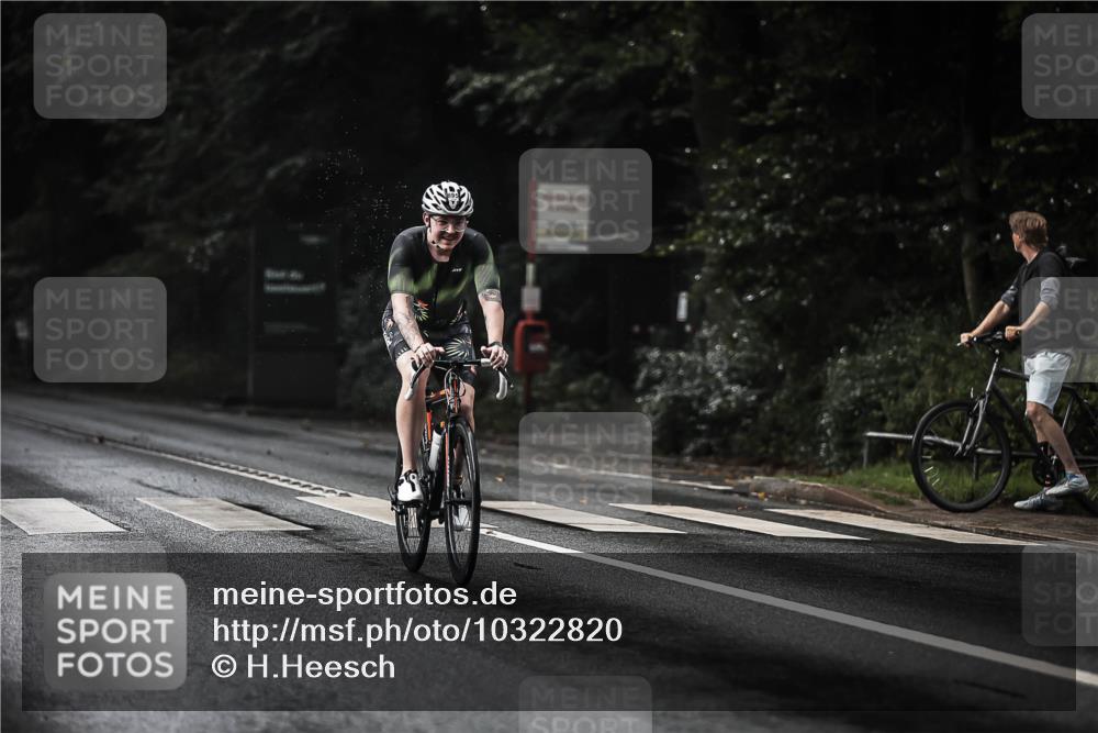 13.09.2026 - Stadtparktriathlon H.Heesch http://msf.ph/oto/10322820 13.09.2026 11:59:54 Radfahren 751, 805, 895, 986, 1011, 1026, 1067 meine-sportfotos.de