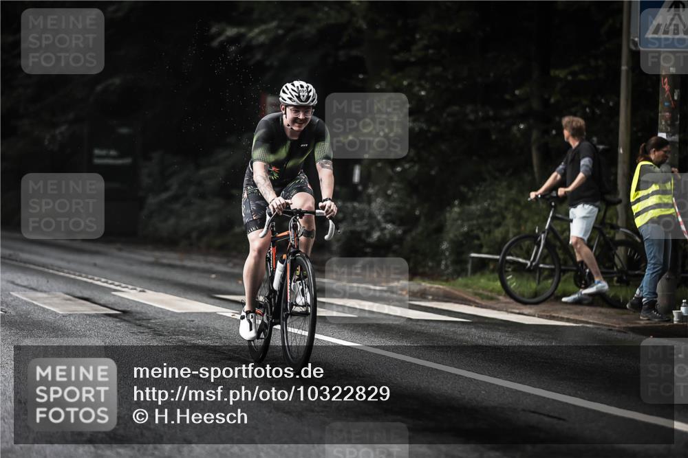 13.09.2026 - Stadtparktriathlon H.Heesch http://msf.ph/oto/10322829 13.09.2026 11:59:54 Radfahren 751, 805, 895, 986, 1011, 1026, 1067 meine-sportfotos.de