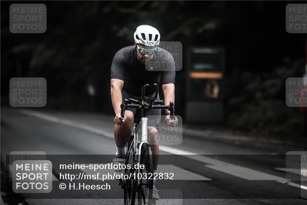 13.09.2026 - Stadtparktriathlon H.Heesch http://msf.ph/oto/10322832 13.09.2026 13:09:00 Radfahren 1230, 1319, 1397 meine-sportfotos.de