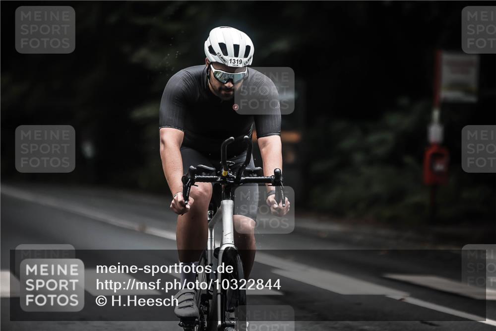 13.09.2026 - Stadtparktriathlon H.Heesch http://msf.ph/oto/10322844 13.09.2026 13:09:00 Radfahren 1230, 1319, 1397 meine-sportfotos.de