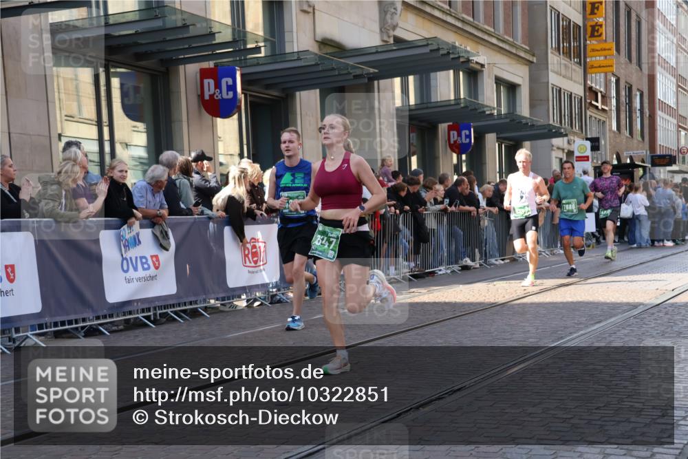 13.09.2026 - 21. swb-Marathon Bremen Strokosch-Dieckow http://msf.ph/oto/10322851 13.09.2026 13:18:49 Ziel 189, 666, 1599, 2007, 2390, 2423, 2535, 3508, 4819, 4857, 4916, 5172, 6008, 6137, 6310, 6633, 7154, 7647, 7686, 7754, 7791, 9512, 9552, 9805, 13184, 307, 465, 2324, 2948, 3631, 4120, 4413, 4642, 5277, 5867, 6787, 6818, 7104, 7163, 7245, 7602, 7731, 8404, 8540, 8743, 8872, 9019, 9275, 9327, 9833 meine-sportfotos.de