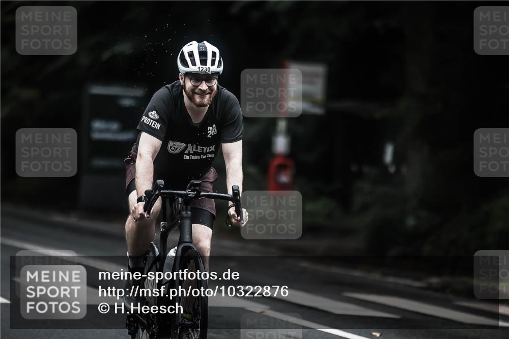 13.09.2026 - Stadtparktriathlon H.Heesch http://msf.ph/oto/10322876 13.09.2026 13:09:06 Radfahren 1230, 1290, 1324, 1350 meine-sportfotos.de