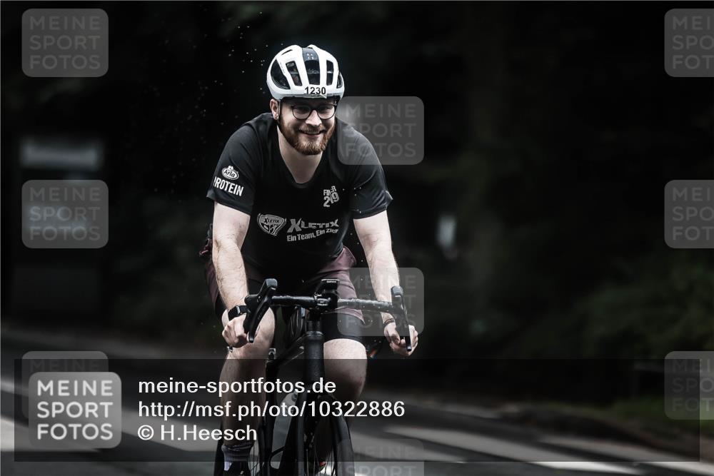 13.09.2026 - Stadtparktriathlon H.Heesch http://msf.ph/oto/10322886 13.09.2026 13:09:06 Radfahren 1230, 1290, 1324, 1350 meine-sportfotos.de