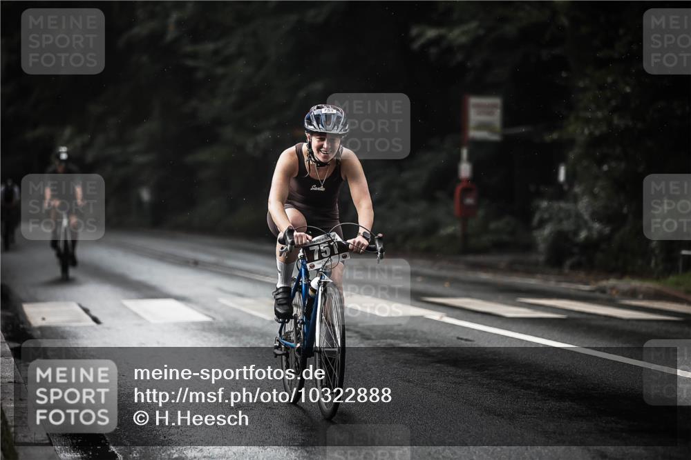 13.09.2026 - Stadtparktriathlon H.Heesch http://msf.ph/oto/10322888 13.09.2026 11:59:57 Radfahren 751, 834, 895, 975, 983, 986, 1011, 1026, 1067 meine-sportfotos.de