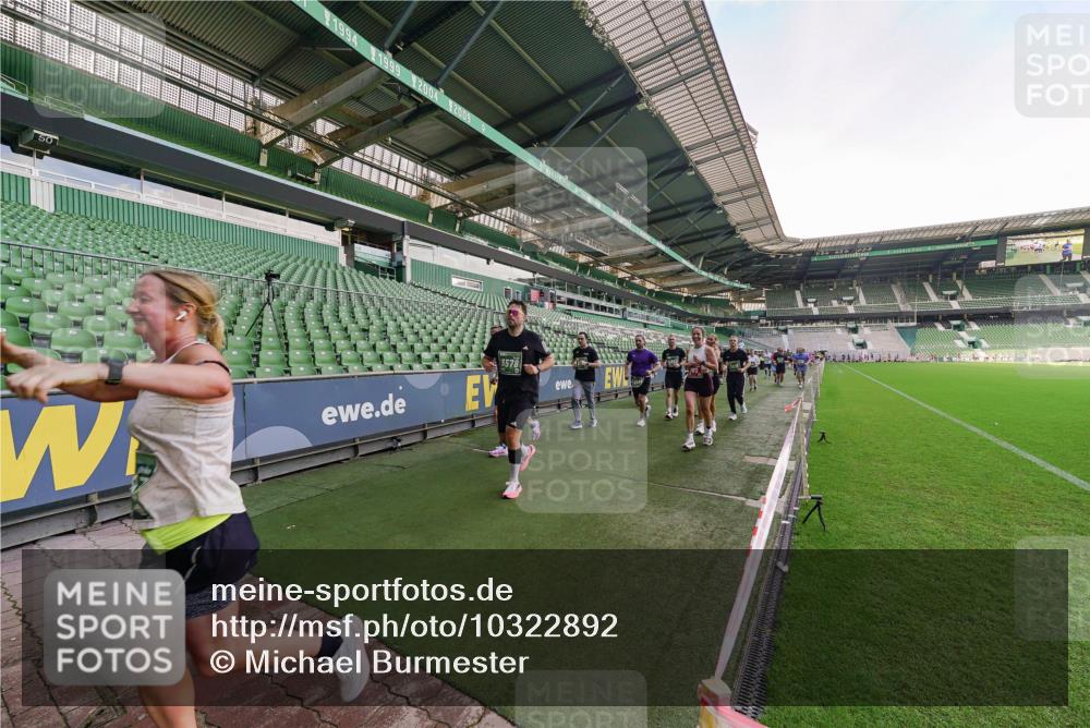 13.09.2026 - 21. swb-Marathon Bremen Michael Burmester http://msf.ph/oto/10322892 13.09.2026 13:24:25 Laufen im Stadion 137, 182, 213, 294, 324, 434, 505, 533, 548, 609, 708, 721, 723, 739, 743, 752, 892, 1273, 1331, 1463, 1471, 1491, 1504, 1515, 1597, 1598, 1746, 1830, 1944, 2095, 2211, 2252, 2267, 2271, 2286, 2312, 2323, 2433, 2445, 2465, 2475, 2483, 2495, 2497, 2503, 2506, 2554, 2571, 2644, 2768, 2776, 2833, 2936, 2968, 3005, 3142, 3211, 3252, 3282, 3288, 3289, 3292, 3298, 3306, 3312, 3347, 3364, 3381, 3390, 3395, 3423, 3447, 3505, 3559, 3727, 3770, 3819, 4231, 4466, 4467 meine-sportfotos.de