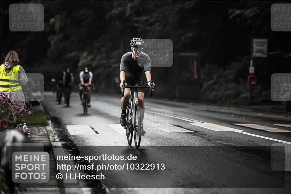 13.09.2026 - Stadtparktriathlon H.Heesch http://msf.ph/oto/10322913 13.09.2026 11:59:59 Radfahren 751, 834, 895, 975, 983, 1011, 1067 meine-sportfotos.de