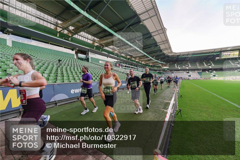 13.09.2026 - 21. swb-Marathon Bremen Michael Burmester http://msf.ph/oto/10322917 13.09.2026 13:24:27 Laufen im Stadion 137, 182, 213, 294, 324, 434, 505, 533, 548, 609, 708, 721, 723, 739, 743, 752, 892, 1273, 1331, 1463, 1471, 1491, 1504, 1515, 1597, 1598, 1746, 1830, 1944, 2095, 2211, 2252, 2267, 2271, 2286, 2312, 2323, 2354, 2433, 2445, 2465, 2475, 2483, 2495, 2497, 2503, 2506, 2554, 2571, 2644, 2768, 2776, 2833, 2896, 2936, 2968, 3005, 3142, 3211, 3252, 3282, 3288, 3289, 3292, 3298, 3306, 3312, 3347, 3364, 3381, 3390, 3395, 3423, 3447, 3559, 3727, 3770, 3819, 4231, 4466, 4467 meine-sportfotos.de