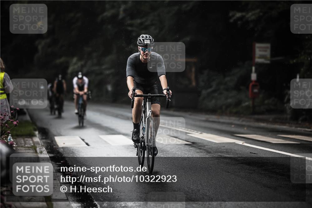 13.09.2026 - Stadtparktriathlon H.Heesch http://msf.ph/oto/10322923 13.09.2026 12:00:00 Radfahren 751, 834, 895, 975, 983, 1011, 1067 meine-sportfotos.de
