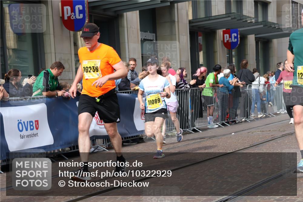 13.09.2026 - 21. swb-Marathon Bremen Strokosch-Dieckow http://msf.ph/oto/10322929 13.09.2026 10:59:44 Ziel 10175, 10236, 10691, 10758, 10867, 11054, 11071, 11158, 11159, 11160, 11250, 11259, 11427, 11445, 11453, 11524, 11525, 11528, 11587, 11588, 11589, 11637, 11879, 11904, 11907, 12123, 12238, 12239, 12242, 12243, 12274, 12352, 12388, 10147, 10236, 10355, 10377, 10669, 10745, 10922, 10928, 10929, 11056, 11089, 11151, 11194, 11207, 11419, 11501, 11519, 11594, 11803, 11873, 12138, 12295, 12481 meine-sportfotos.de