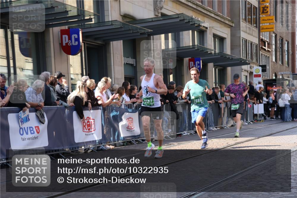13.09.2026 - 21. swb-Marathon Bremen Strokosch-Dieckow http://msf.ph/oto/10322935 13.09.2026 13:18:51 Ziel 189, 666, 1599, 2007, 2390, 2423, 2535, 3182, 3508, 4819, 4857, 5172, 6008, 6137, 6310, 6633, 7154, 7647, 7686, 7754, 7791, 9512, 9552, 9638, 9805, 13184, 307, 465, 2324, 2948, 3631, 4120, 4413, 4642, 4916, 5277, 5867, 6787, 7104, 7163, 7245, 7602, 7731, 8404, 8540, 8743, 8872, 9019, 9275, 9327, 9833 meine-sportfotos.de