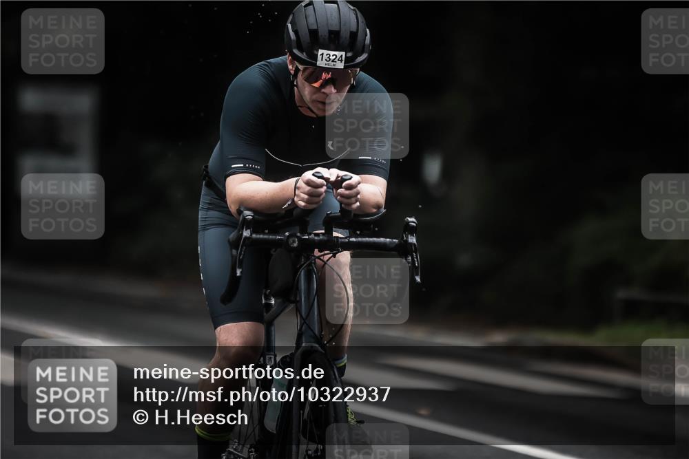 13.09.2026 - Stadtparktriathlon H.Heesch http://msf.ph/oto/10322937 13.09.2026 13:09:08 Radfahren 1230, 1290, 1324, 1350 meine-sportfotos.de