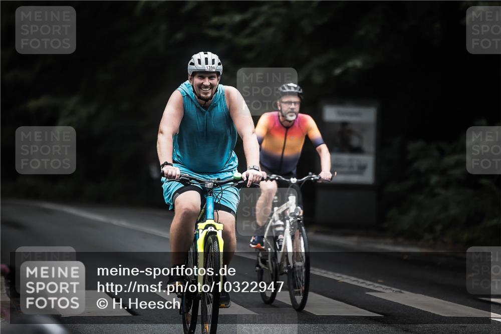 13.09.2026 - Stadtparktriathlon H.Heesch http://msf.ph/oto/10322947 13.09.2026 13:09:12 Radfahren 1290, 1324, 1350 meine-sportfotos.de