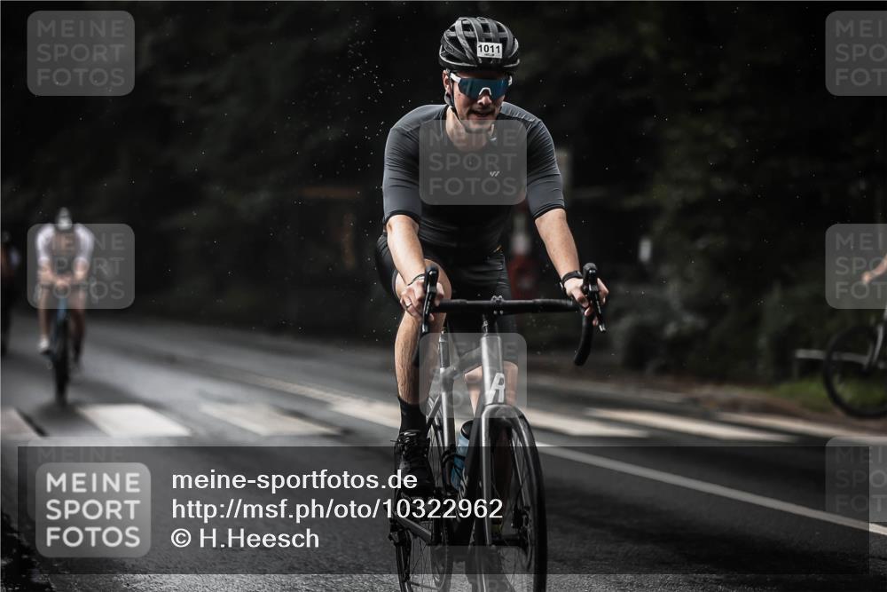 13.09.2026 - Stadtparktriathlon H.Heesch http://msf.ph/oto/10322962 13.09.2026 12:00:00 Radfahren 751, 834, 895, 975, 983, 1011, 1067 meine-sportfotos.de