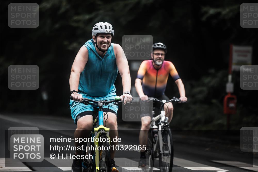 13.09.2026 - Stadtparktriathlon H.Heesch http://msf.ph/oto/10322965 13.09.2026 13:09:12 Radfahren 1290, 1324, 1350 meine-sportfotos.de