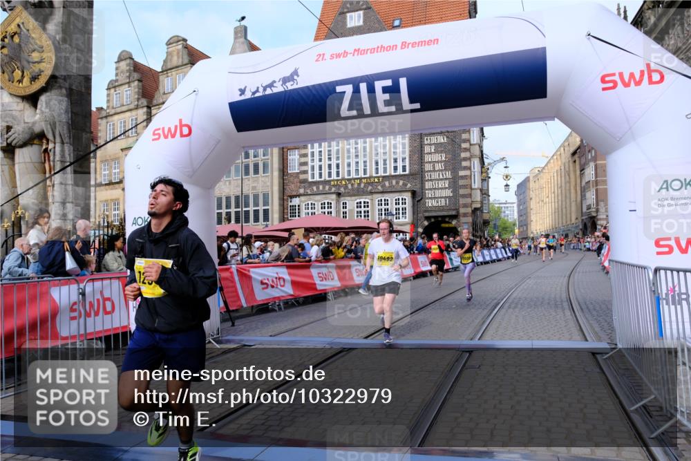 13.09.2026 - 21. swb-Marathon Bremen Tim E. http://msf.ph/oto/10322979 13.09.2026 10:59:33 Ziel 10377, 10415, 10492, 10668, 11086, 11125, 11301, 11302, 11500, 11873, 11913, 12118, 12200, 12267, 12537, 12541 meine-sportfotos.de