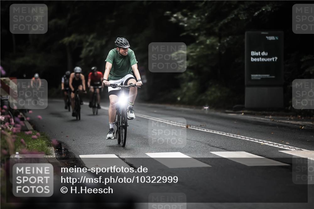13.09.2026 - Stadtparktriathlon H.Heesch http://msf.ph/oto/10322999 13.09.2026 13:09:20 Radfahren 1217, 1254, 1288, 1362 meine-sportfotos.de