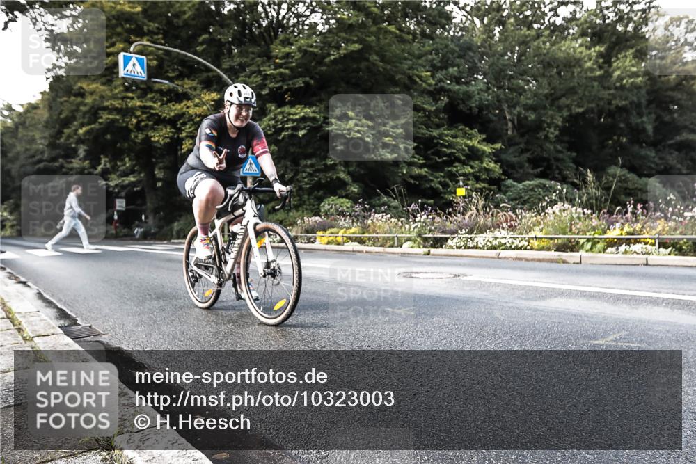 13.09.2026 - Stadtparktriathlon H.Heesch http://msf.ph/oto/10323003 13.09.2026 11:25:25 Radfahren 759, 803 meine-sportfotos.de