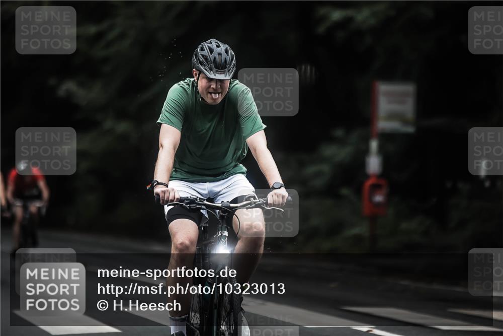 13.09.2026 - Stadtparktriathlon H.Heesch http://msf.ph/oto/10323013 13.09.2026 13:09:22 Radfahren 1217, 1254, 1288, 1362 meine-sportfotos.de