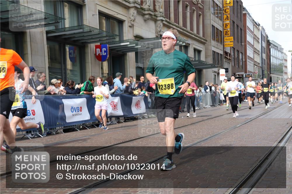 13.09.2026 - 21. swb-Marathon Bremen Strokosch-Dieckow http://msf.ph/oto/10323014 13.09.2026 10:59:45 Ziel 10175, 10691, 10758, 10867, 11016, 11054, 11071, 11158, 11159, 11160, 11250, 11259, 11427, 11445, 11453, 11524, 11525, 11528, 11587, 11588, 11589, 11637, 11879, 11904, 11907, 12123, 12238, 12239, 12242, 12243, 12274, 12352, 12388, 10147, 10236, 10355, 10377, 10669, 10745, 10922, 10928, 10929, 11054, 11056, 11089, 11151, 11194, 11207, 11419, 11501, 11519, 11594, 11803, 11873, 12138, 12242, 12243, 12295, 12481 meine-sportfotos.de
