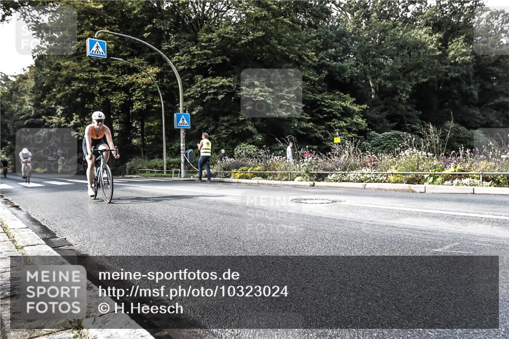 13.09.2026 - Stadtparktriathlon H.Heesch http://msf.ph/oto/10323024 13.09.2026 11:25:33 Radfahren 683, 818 meine-sportfotos.de
