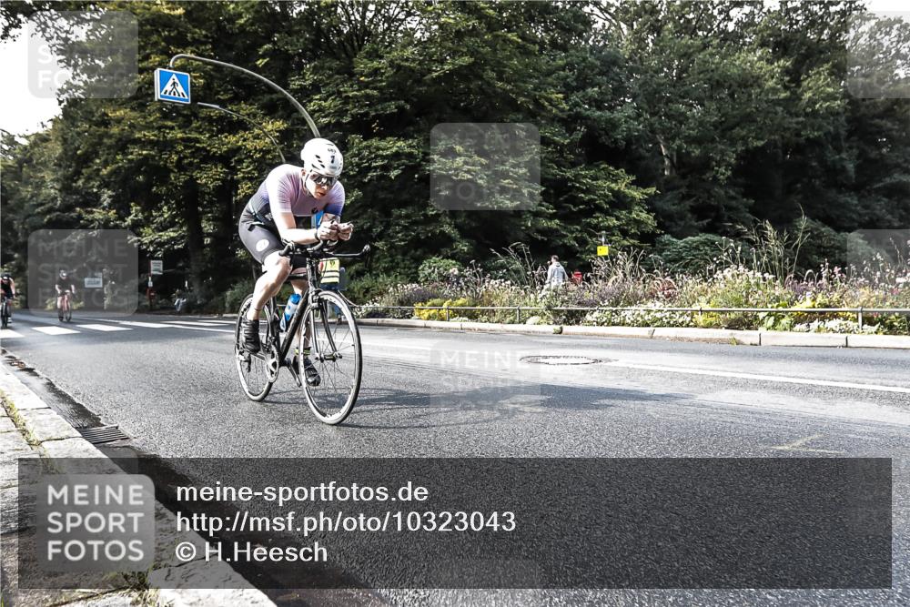 13.09.2026 - Stadtparktriathlon H.Heesch http://msf.ph/oto/10323043 13.09.2026 11:25:34 Radfahren 683, 766, 771, 818 meine-sportfotos.de