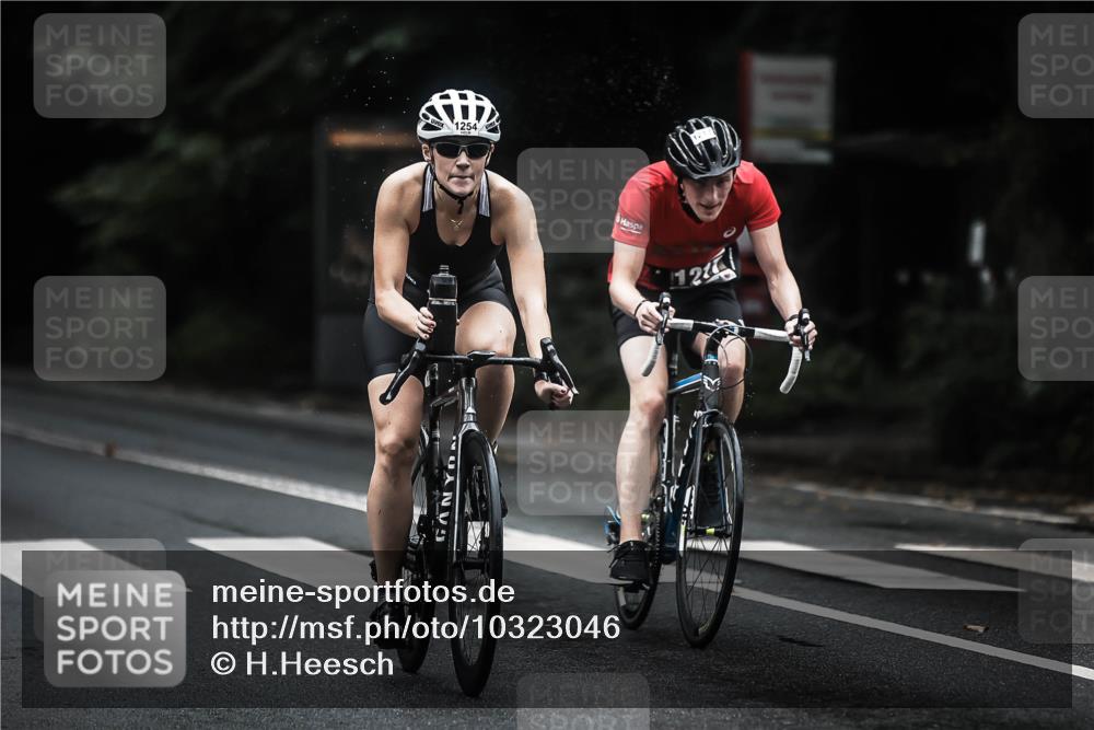 13.09.2026 - Stadtparktriathlon H.Heesch http://msf.ph/oto/10323046 13.09.2026 13:09:24 Radfahren 1217, 1254, 1288, 1362 meine-sportfotos.de