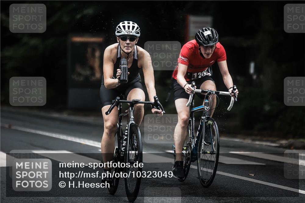 13.09.2026 - Stadtparktriathlon H.Heesch http://msf.ph/oto/10323049 13.09.2026 13:09:24 Radfahren 1217, 1254, 1288, 1362 meine-sportfotos.de