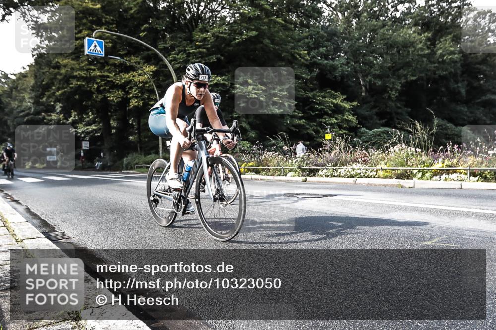 13.09.2026 - Stadtparktriathlon H.Heesch http://msf.ph/oto/10323050 13.09.2026 11:25:36 Radfahren 625, 683, 766, 771, 818 meine-sportfotos.de