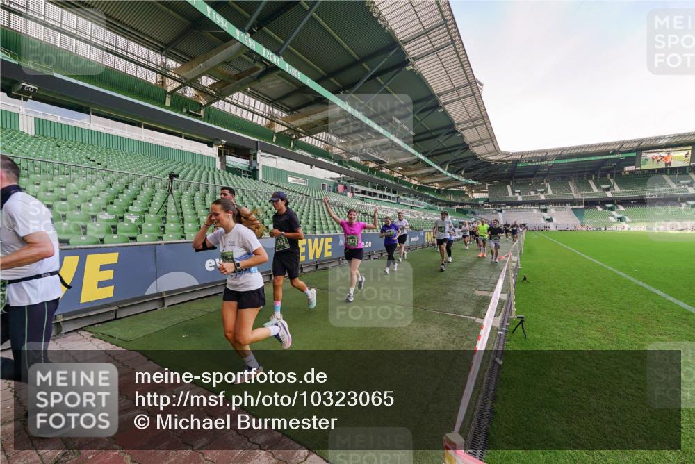 13.09.2026 - 21. swb-Marathon Bremen Michael Burmester http://msf.ph/oto/10323065 13.09.2026 13:24:44 Laufen im Stadion 137, 182, 213, 294, 324, 434, 505, 543, 548, 721, 723, 739, 743, 752, 815, 818, 966, 1273, 1410, 1463, 1471, 1491, 1504, 1515, 1561, 1597, 1598, 1830, 1944, 1953, 2059, 2095, 2211, 2252, 2267, 2271, 2286, 2312, 2323, 2354, 2445, 2465, 2483, 2495, 2497, 2503, 2506, 2554, 2571, 2591, 2644, 2752, 2768, 2776, 2833, 2878, 2896, 2936, 2968, 2981, 3005, 3142, 3211, 3259, 3282, 3288, 3289, 3292, 3298, 3306, 3312, 3329, 3364, 3381, 3390, 3395, 3447, 3770, 3819, 4466 meine-sportfotos.de