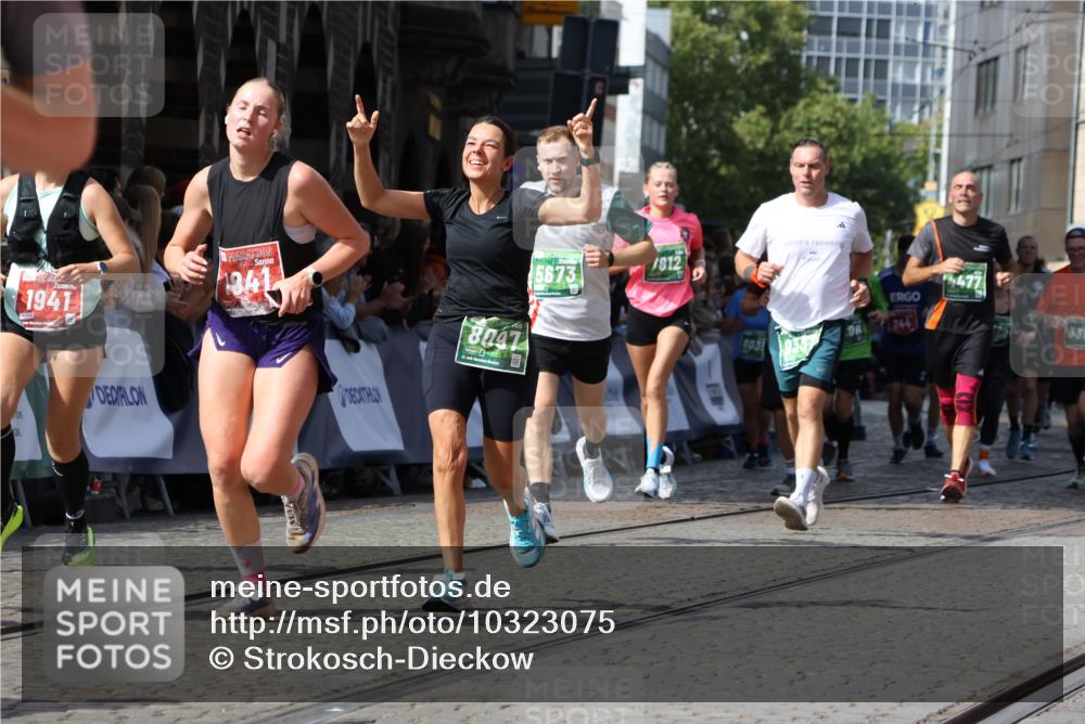 13.09.2026 - 21. swb-Marathon Bremen Strokosch-Dieckow http://msf.ph/oto/10323075 13.09.2026 13:31:10 Ziel 244, 800, 834, 1189, 1533, 1771, 1841, 1926, 1941, 2369, 2902, 2985, 3360, 4251, 4920, 5600, 5681, 5802, 5822, 5900, 6307, 6343, 6523, 7012, 7760, 8543, 8616, 9290, 9507, 9653, 9692, 9699, 9767, 9962, 9976, 13090, 13152, 13215, 217, 1627, 2244, 2602, 3152, 3343, 3392, 3396, 3762, 4477, 5375, 5673, 5720, 5765, 5979, 6147, 6619, 6968, 7001, 7296, 7812, 8035, 8097, 8339, 8342, 8726, 9147, 9337, 9822, 13066 meine-sportfotos.de