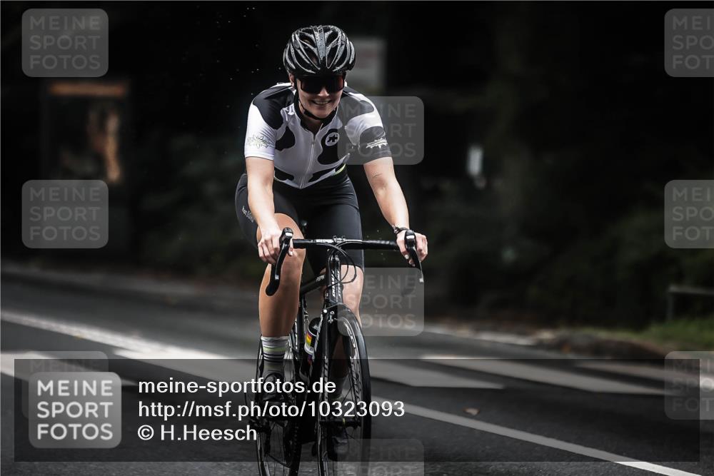 13.09.2026 - Stadtparktriathlon H.Heesch http://msf.ph/oto/10323093 13.09.2026 13:09:26 Radfahren 1189, 1217, 1254, 1288, 1299, 1357, 1362 meine-sportfotos.de