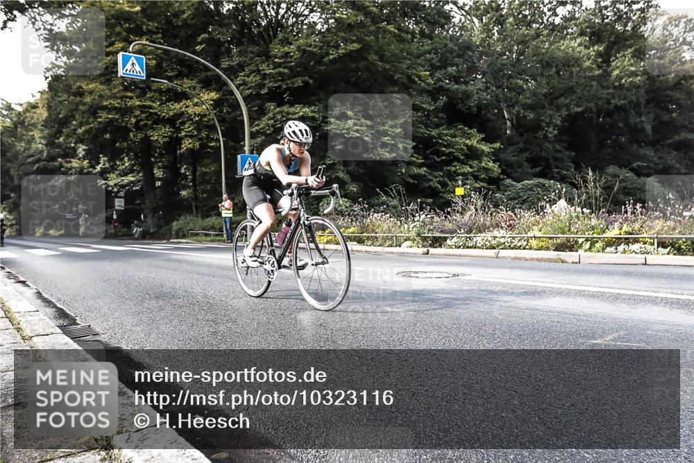 13.09.2026 - Stadtparktriathlon H.Heesch http://msf.ph/oto/10323116 13.09.2026 11:25:45 Radfahren 603, 801, 810 meine-sportfotos.de