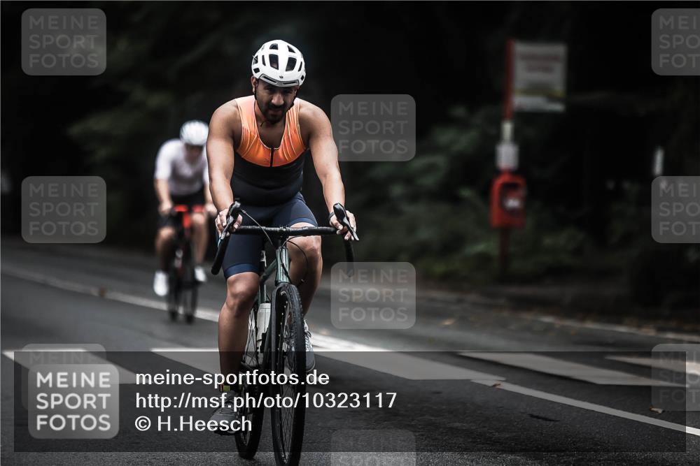 13.09.2026 - Stadtparktriathlon H.Heesch http://msf.ph/oto/10323117 13.09.2026 13:09:31 Radfahren 1189, 1243, 1299, 1321, 1357, 1362, 1366 meine-sportfotos.de