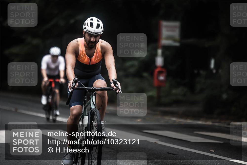 13.09.2026 - Stadtparktriathlon H.Heesch http://msf.ph/oto/10323121 13.09.2026 13:09:31 Radfahren 1189, 1243, 1299, 1321, 1357, 1362, 1366 meine-sportfotos.de