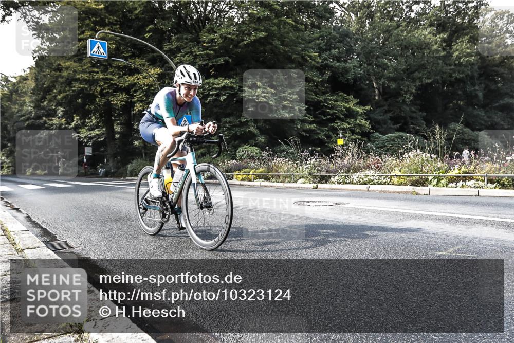13.09.2026 - Stadtparktriathlon H.Heesch http://msf.ph/oto/10323124 13.09.2026 11:25:52 Radfahren 814 meine-sportfotos.de
