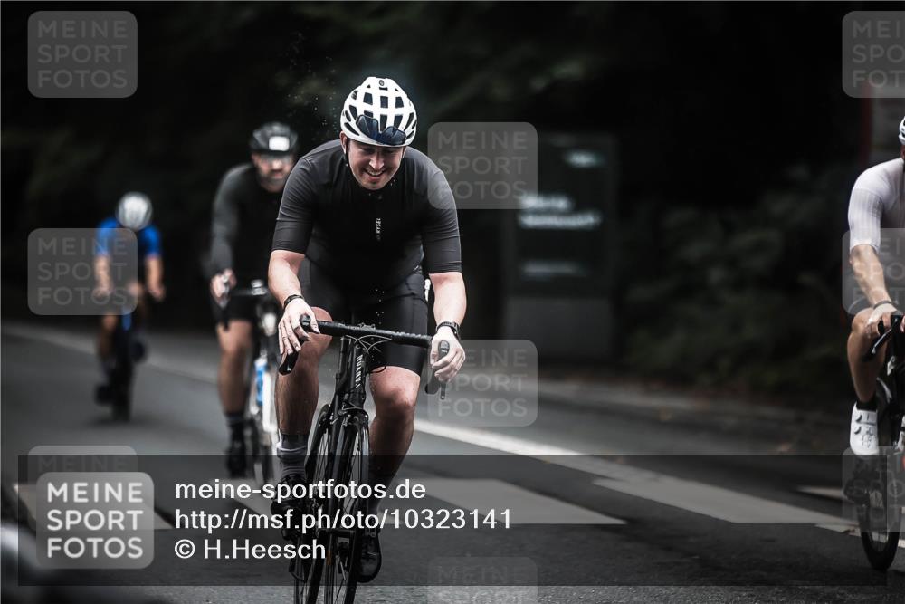 13.09.2026 - Stadtparktriathlon H.Heesch http://msf.ph/oto/10323141 13.09.2026 13:09:32 Radfahren 1189, 1243, 1299, 1321, 1357, 1366 meine-sportfotos.de