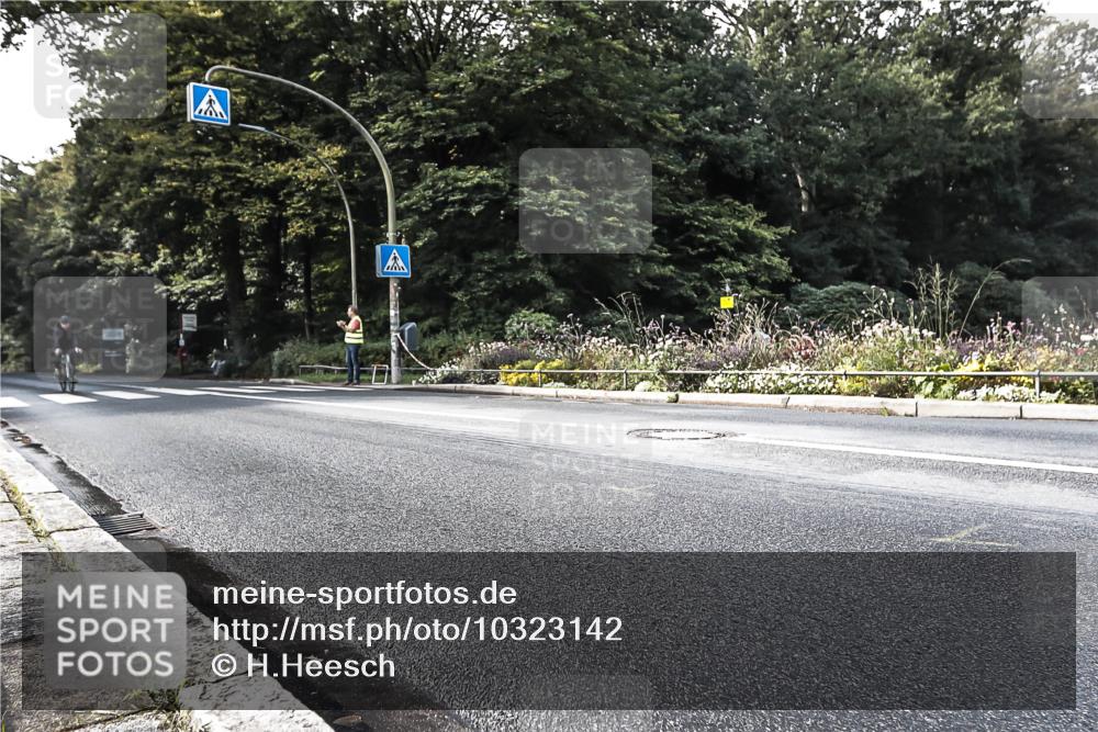 13.09.2026 - Stadtparktriathlon H.Heesch http://msf.ph/oto/10323142 13.09.2026 11:26:02 Radfahren 598, 1797 meine-sportfotos.de