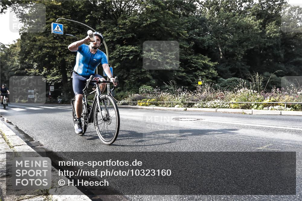 13.09.2026 - Stadtparktriathlon H.Heesch http://msf.ph/oto/10323160 13.09.2026 11:26:05 Radfahren 616, 697, 1797 meine-sportfotos.de