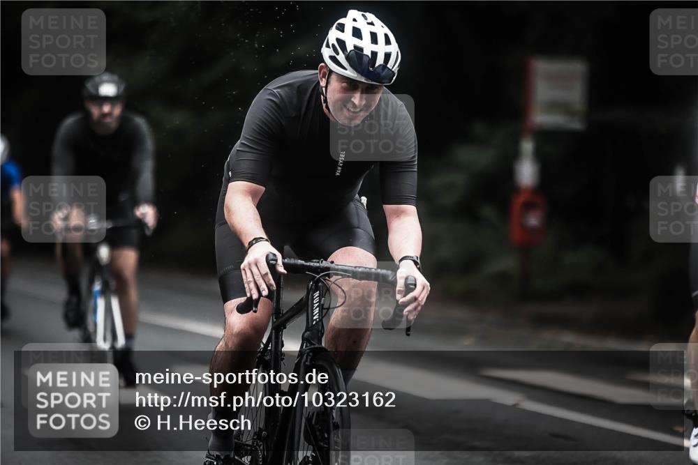 13.09.2026 - Stadtparktriathlon H.Heesch http://msf.ph/oto/10323162 13.09.2026 13:09:33 Radfahren 1189, 1243, 1299, 1321, 1357, 1366, 1368 meine-sportfotos.de