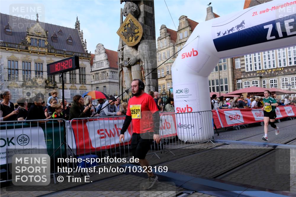 13.09.2026 - 21. swb-Marathon Bremen Tim E. http://msf.ph/oto/10323169 13.09.2026 10:59:37 Ziel 10377, 10492, 10668, 10922, 11086, 11125, 11301, 11302, 11500, 11873, 12118, 12200, 12267, 12295, 12537, 12541 meine-sportfotos.de