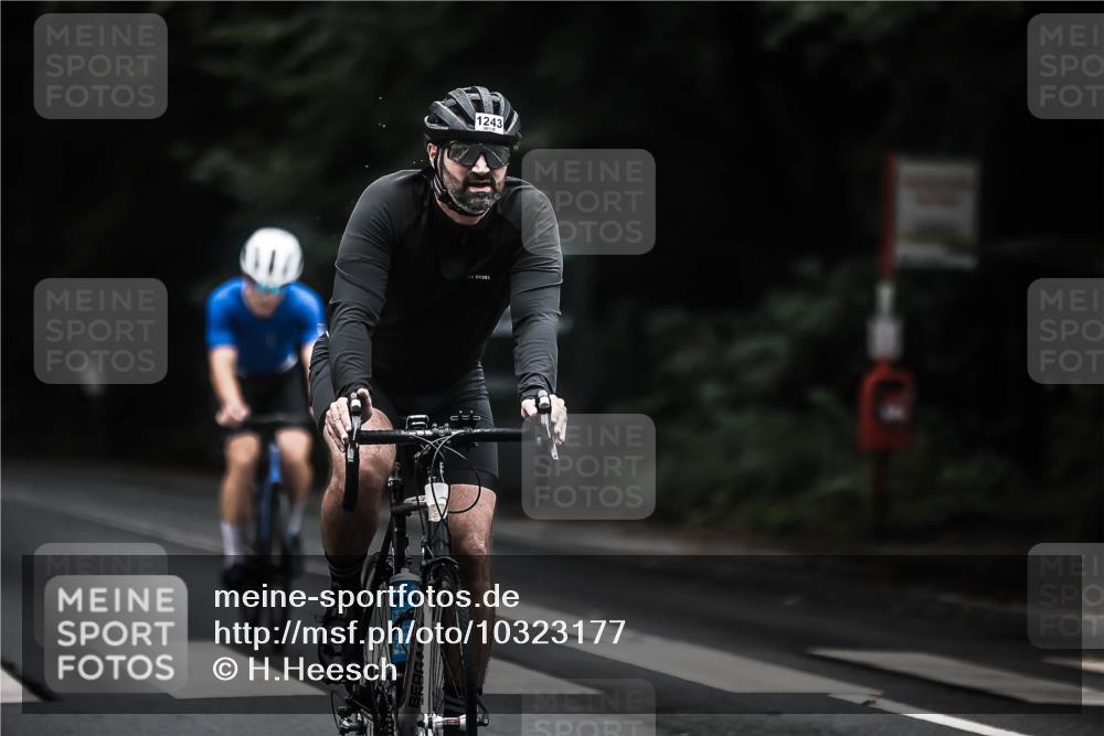 13.09.2026 - Stadtparktriathlon H.Heesch http://msf.ph/oto/10323177 13.09.2026 13:09:34 Radfahren 1189, 1243, 1299, 1321, 1357, 1366, 1368 meine-sportfotos.de