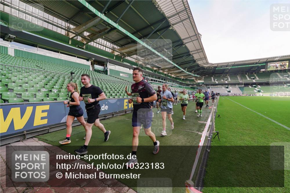 13.09.2026 - 21. swb-Marathon Bremen Michael Burmester http://msf.ph/oto/10323183 13.09.2026 13:24:55 Laufen im Stadion 137, 182, 213, 294, 324, 434, 505, 543, 548, 721, 723, 739, 743, 752, 815, 818, 966, 1273, 1410, 1443, 1459, 1463, 1471, 1491, 1504, 1515, 1561, 1597, 1598, 1830, 1944, 1953, 2058, 2059, 2095, 2211, 2252, 2267, 2271, 2286, 2298, 2308, 2312, 2323, 2354, 2445, 2465, 2483, 2495, 2497, 2503, 2506, 2554, 2571, 2591, 2644, 2752, 2762, 2768, 2776, 2833, 2878, 2896, 2936, 2968, 2981, 3005, 3142, 3211, 3259, 3282, 3288, 3289, 3292, 3298, 3306, 3312, 3329, 3364, 3381, 3390, 3395 meine-sportfotos.de