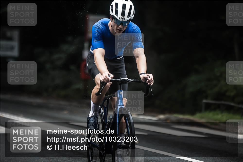 13.09.2026 - Stadtparktriathlon H.Heesch http://msf.ph/oto/10323203 13.09.2026 13:09:35 Radfahren 1189, 1243, 1299, 1321, 1357, 1366, 1368 meine-sportfotos.de
