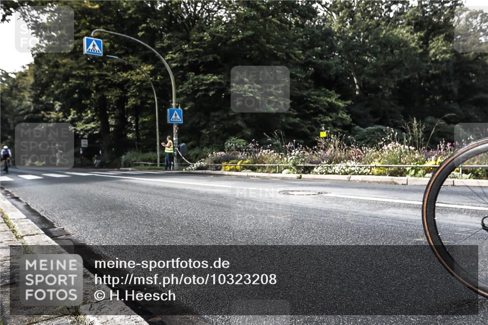 13.09.2026 - Stadtparktriathlon H.Heesch http://msf.ph/oto/10323208 13.09.2026 11:26:17 Radfahren 688, 703, 792 meine-sportfotos.de
