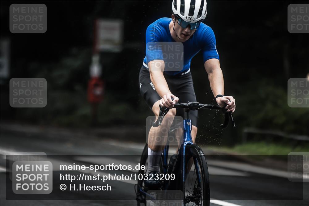 13.09.2026 - Stadtparktriathlon H.Heesch http://msf.ph/oto/10323209 13.09.2026 13:09:35 Radfahren 1189, 1243, 1299, 1321, 1357, 1366, 1368 meine-sportfotos.de