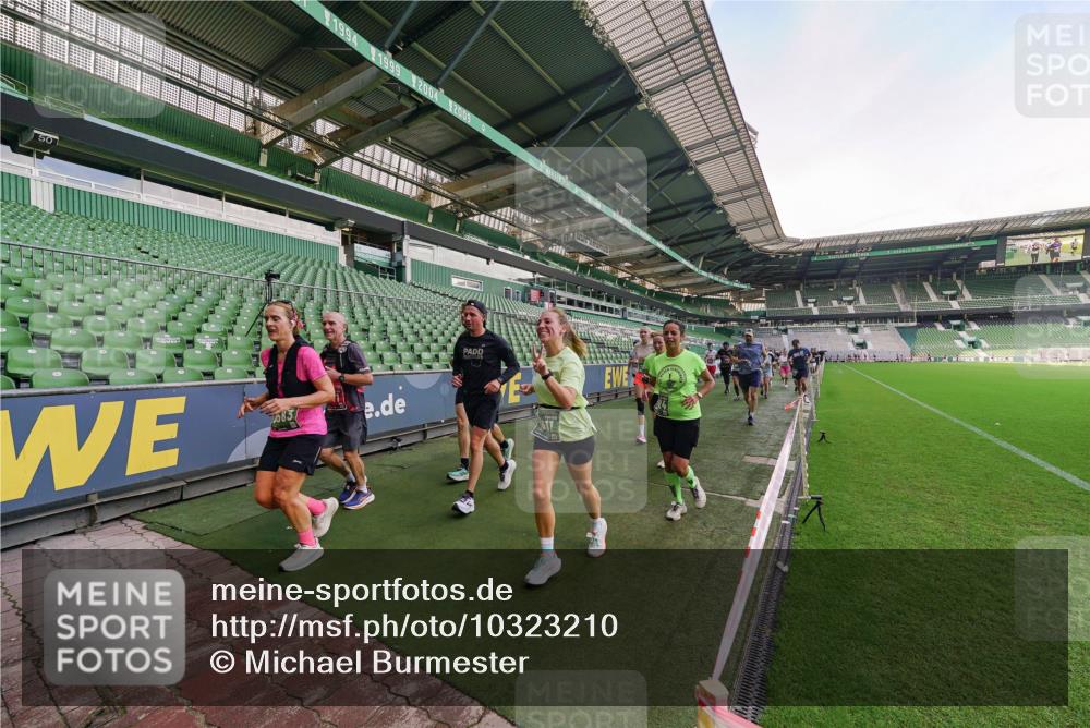 13.09.2026 - 21. swb-Marathon Bremen Michael Burmester http://msf.ph/oto/10323210 13.09.2026 13:24:57 Laufen im Stadion 137, 182, 213, 294, 324, 434, 505, 543, 548, 721, 723, 739, 743, 752, 815, 818, 966, 1273, 1410, 1443, 1459, 1463, 1471, 1491, 1504, 1515, 1561, 1597, 1598, 1830, 1944, 1953, 2058, 2059, 2095, 2211, 2252, 2267, 2271, 2286, 2298, 2308, 2312, 2323, 2354, 2445, 2465, 2483, 2495, 2497, 2503, 2506, 2554, 2571, 2591, 2644, 2752, 2762, 2768, 2776, 2833, 2878, 2896, 2936, 2968, 2981, 3005, 3142, 3211, 3259, 3282, 3288, 3289, 3292, 3298, 3306, 3312, 3329, 3364, 3381, 3390, 3395 meine-sportfotos.de