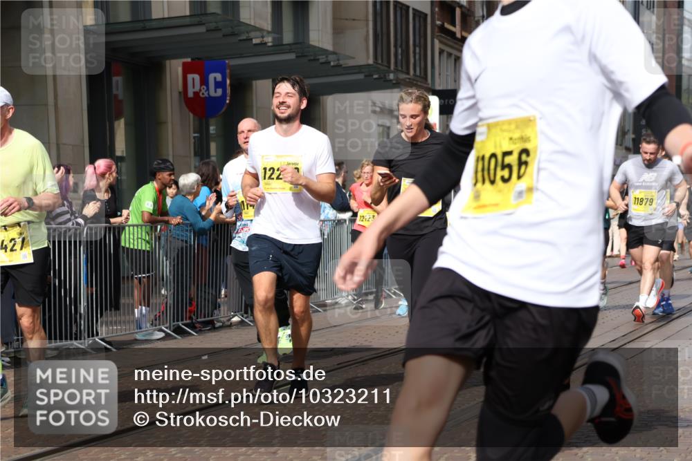 13.09.2026 - 21. swb-Marathon Bremen Strokosch-Dieckow http://msf.ph/oto/10323211 13.09.2026 10:59:49 Ziel 10144, 10175, 10758, 10810, 10867, 11016, 11071, 11158, 11159, 11160, 11250, 11259, 11427, 11445, 11453, 11524, 11525, 11528, 11547, 11587, 11588, 11589, 11623, 11637, 11879, 11907, 12123, 12190, 12238, 12239, 12274, 12352, 10147, 10236, 10355, 10669, 10691, 10745, 10928, 10929, 11054, 11056, 11089, 11151, 11194, 11207, 11419, 11501, 11519, 11594, 11637, 11803, 11904, 12138, 12242, 12243, 12295, 12481 meine-sportfotos.de